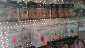 Verschiedene Spoons von Spro und Wobbler von Balzer